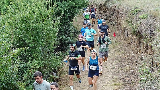 Raúl Bravo y Naia Cob, ganadores del IX Trail Mogrovejo