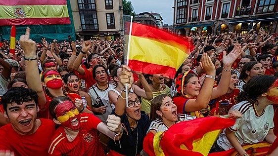 Más de seis mil personas en Torrelavega