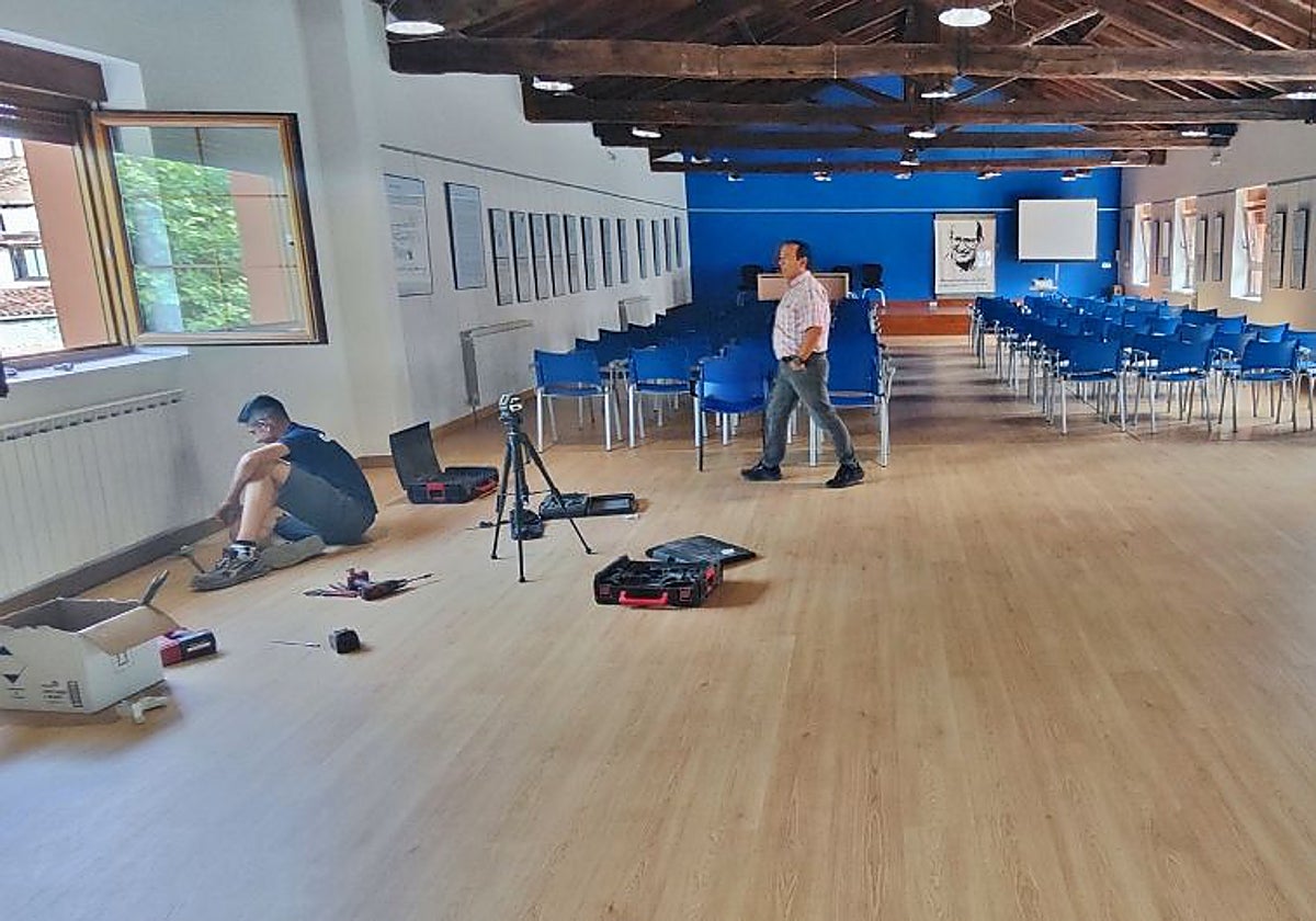 Molledo duplica la capacidad del salón de actos del centro Evaristo Silió