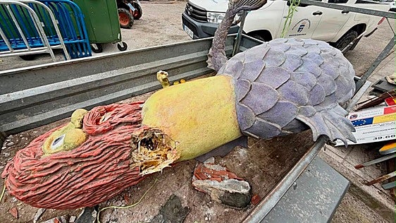 Destrozan el Hombre Pez que decora las letras turísticas de Liérganes