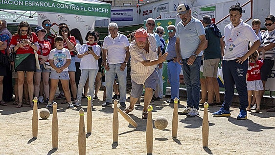Torrelavega birló contra el cáncer un año más