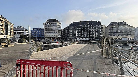 Fomento renovará el mirador del puerto de Laredo que causó varias caídas por su mal estado