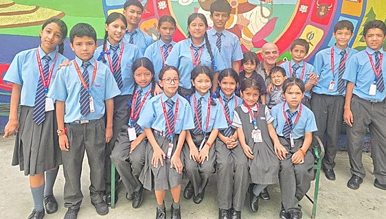 La ONG cántabra que sigue la catástrofe desde Nepal: «Están encontrando cuerpos a 35 kilómetros de aquí»