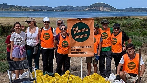 170 kilos de basura menos en el Regatón