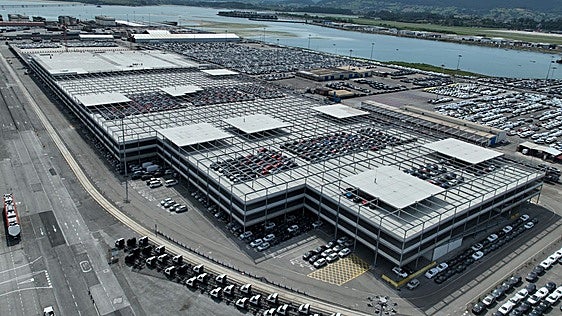El silo de vehículos del Puerto supera las 9.300 plazas con su ampliación