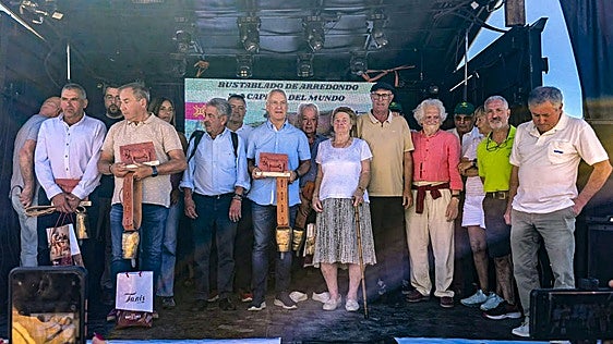Los Machucos hermanan a Arredondo y Ruesga
