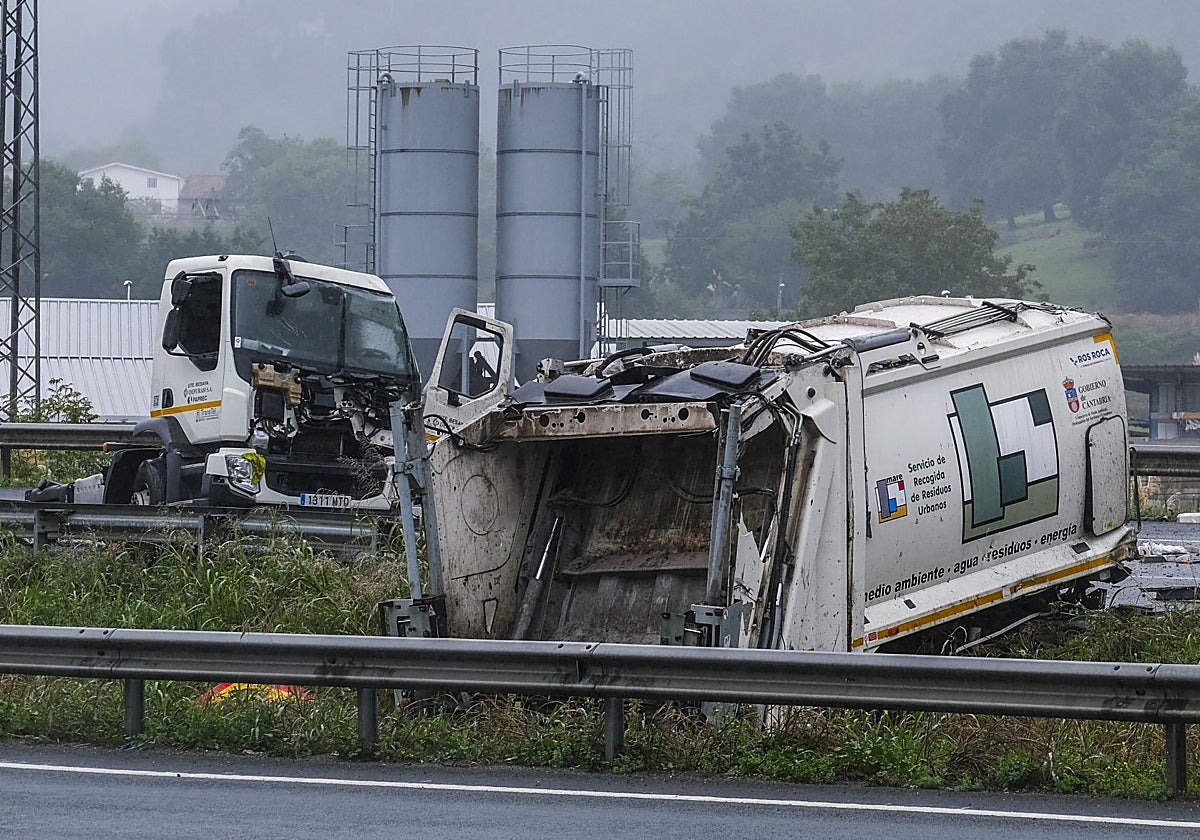 CC OO pide revisar la flota de camiones de basura tras la muerte de dos trabajadores en un accidente en la A-67