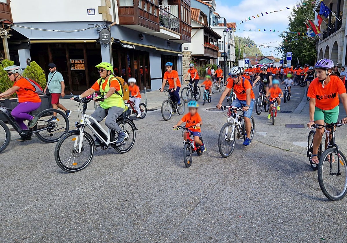 El día de la Bici de Reocín pone a pedalear a casi 300 personas