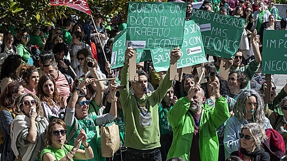 Los docentes cántabros vuelven a estar llamados a la huelga por el fin de la temporalidad
