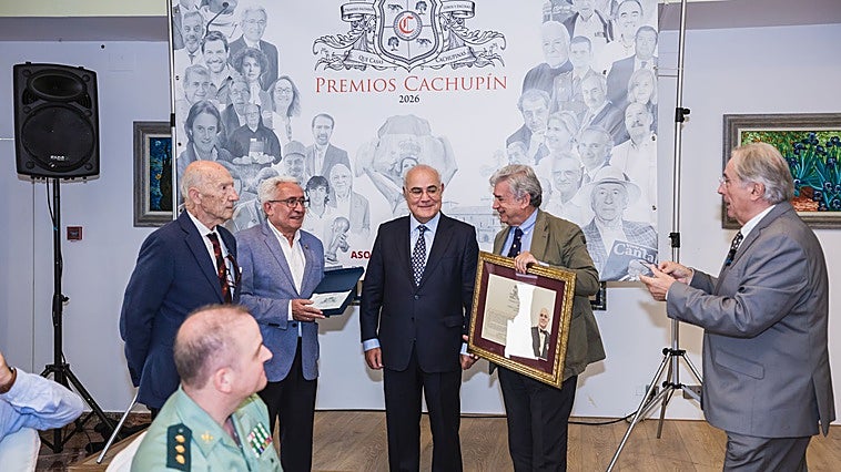 El magistrado Pablo Llarena, el foniatra Alfonso Borragán y la guardia civil Pilar Villasante ya tienen su premio Cachupín