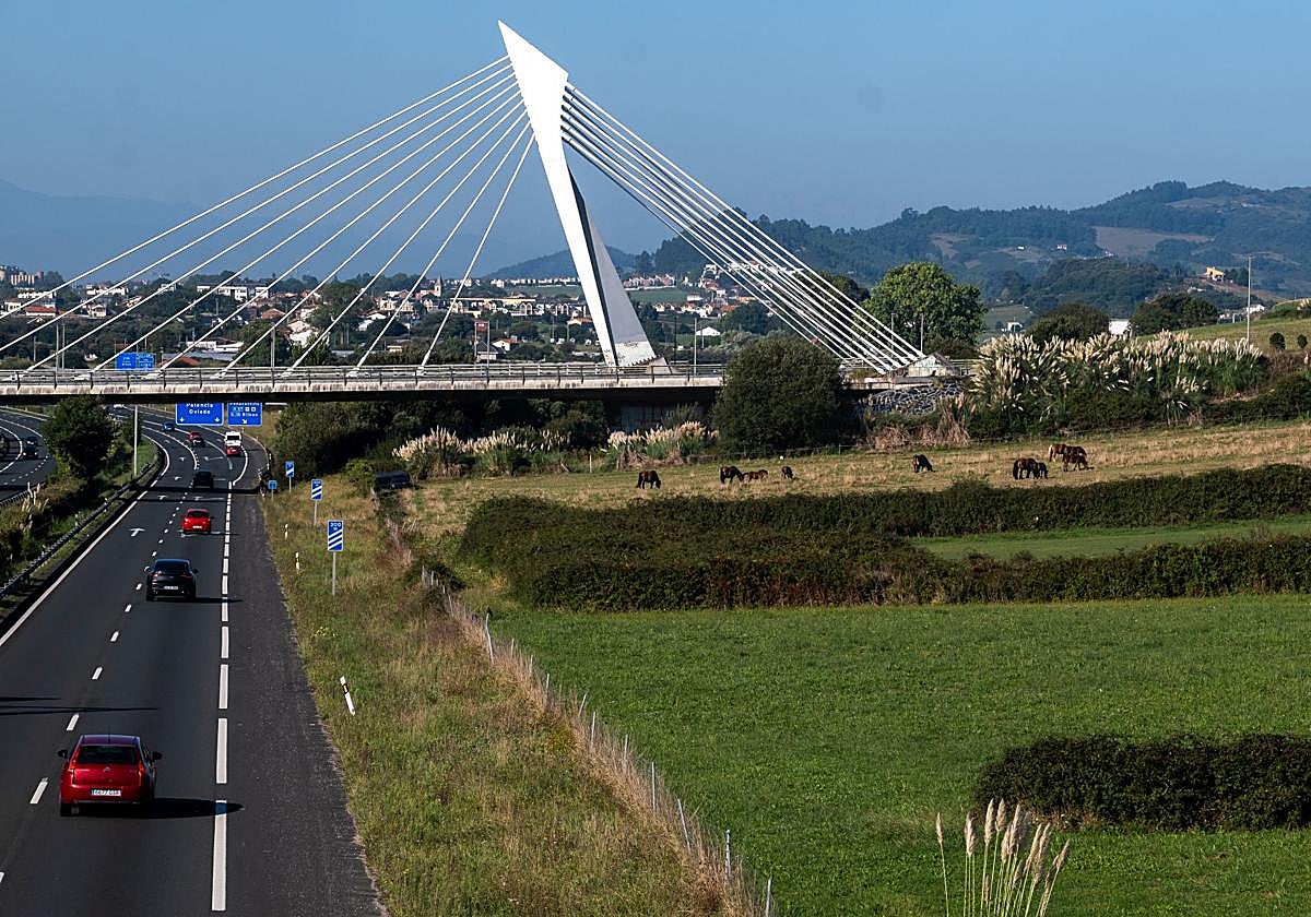 El puente que une los suelos rústicos con el Pctcan.