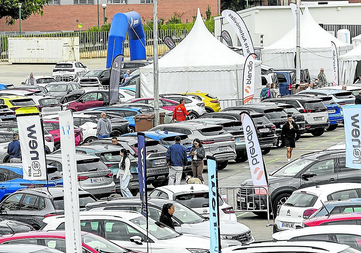 Escaparate de ocasión en el Ferial de Torrelavega