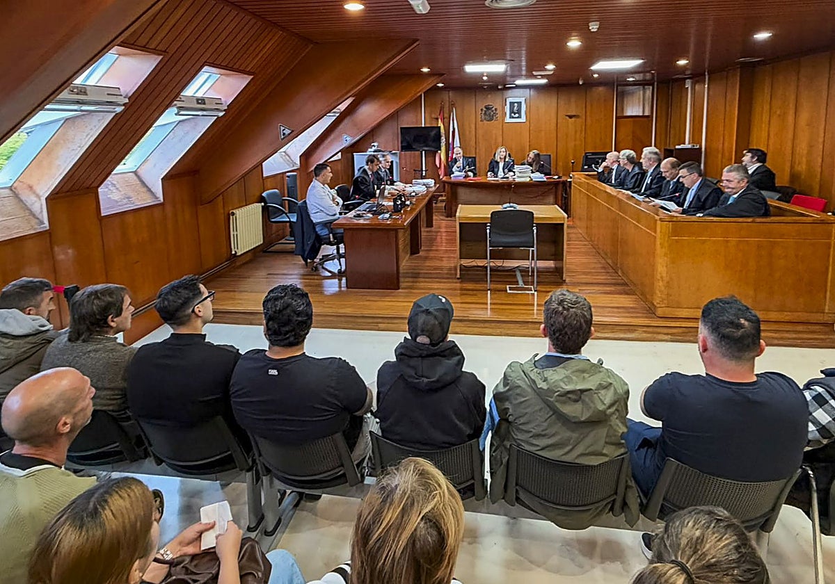 Nueve traficantes de cocaína pactan condenas de hasta seis años de cárcel en Cantabria