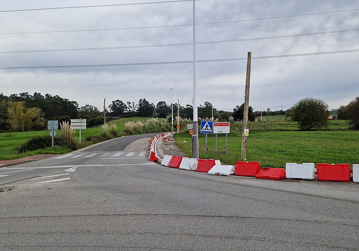 La obra de la carretera del polígono de Reocín se reanudará el lunes