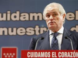 Calderón, durante el acto de entrega de un desfibrilador al club por parte de la Comunidad de Madrid. /Efe