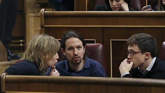 Tania Sánchez, Pablo Iglesias e Íñigo Errejón. 