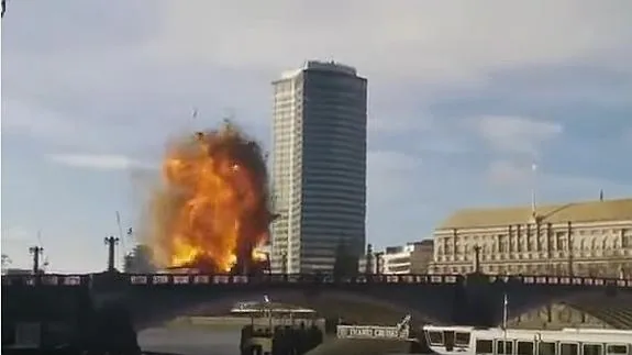 Una explosión durante el rodaje de una película de Jackie Chan provoca pánico en Londres