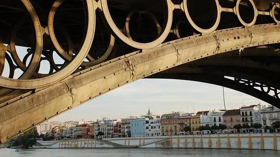 Sevilla es uno de los destinos más solicitados en la web.