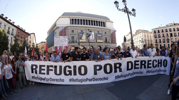 Manifestación el Madrid por el refugio por derecho.