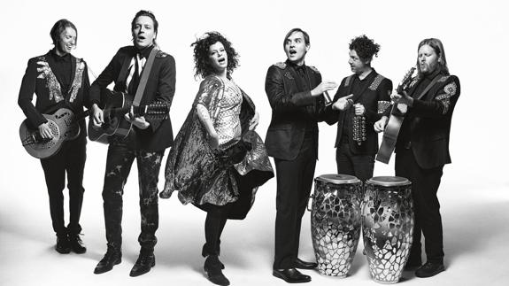 Arcade Fire serán cabezas de cartel en el Bilbao BBK Live el próximo 7 de julio.