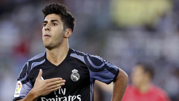 Marco Asensio celebra su gol ante la Real Sociedad. 