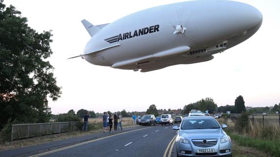 El zepelín Airlander 10.