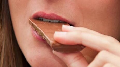 Una chica come chocolate.