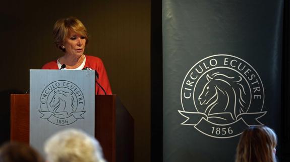 Esperanza Aguirre presenta su libro en el Círculo Ecuestre de Barcelona