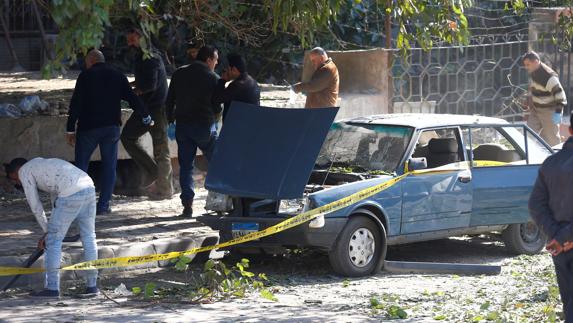 Destrozos en el lugar donde han ocurrido los hechos.