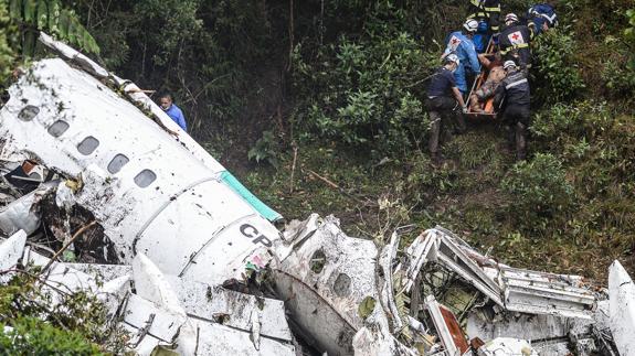 El avión de Lamia destrozado tras el accidente.