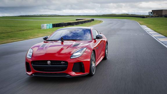 Jaguar F-Type, estrena la tecnología Go-Pro