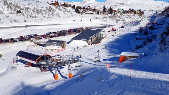 La estación asturiana inicia la temporada de invierno