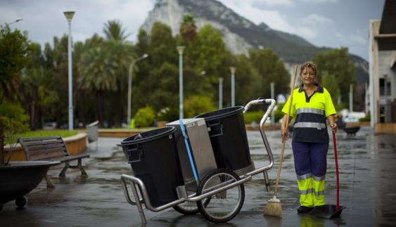 Una empleada del servicio de limpieza. 