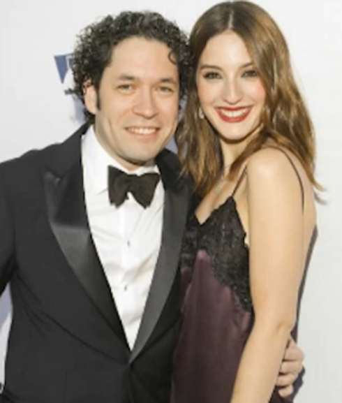 María Valverde y Gustavo Dudamel.