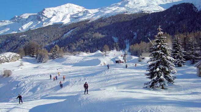 El valle Haute Maurienne francés ocupa cinco pueblos franceses
