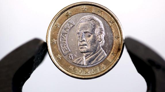 Moneda de un euro acuñada en España. 