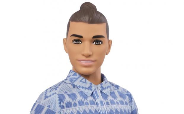 Barbie ya tiene un novio hipster