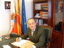 El alcalde de Pesquera, Domingo Fernández./J. L. S.
