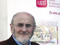Álvaro Pombo dice que UPYD "torea a puerta gallola" y que un mitín "lo puede dar cualquier idiota"