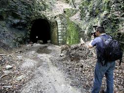 Túnel de Mioño, cuyas obras de reparación han motivado una querella de la Fiscalía de Cantabria contra el alcalde y los siete concejales que formaban el equipo de gobierno municipal en 2006./EFE