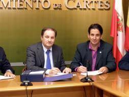 El alcalde y Azsa firman la compra de los diques mineros