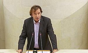 El consejero de Obras Públicas y Vivienda del Gobierno cántabro, Francisco Rodríguez. / Foto: Daniel Pedriza