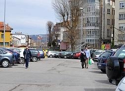 El actual aparcamiento verá duplicar el número de plazas. / B. Carbonell