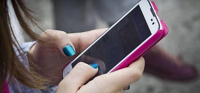 "Los jóvenes están agilipollados y vacíos por culpa de los móviles"