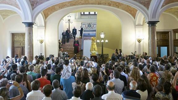 Multitudinaria despedida de Osorio en Valencia