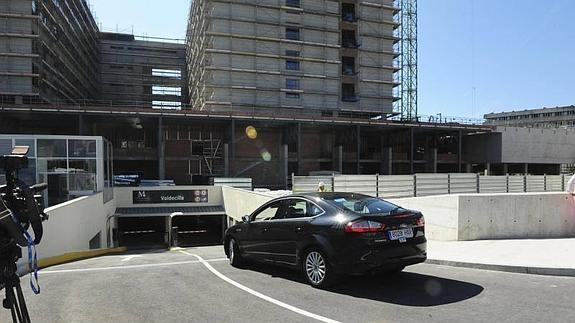 Valdecilla reabre el aparcamiento norte, ampliado hasta las 700 plazas