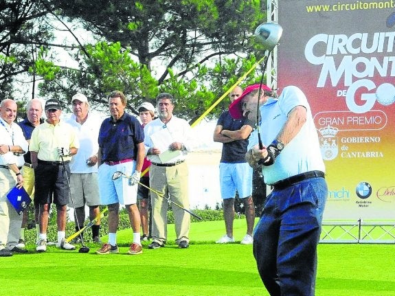 José Antonio Sota lidera la primera jornada de profesionales en Pedreña