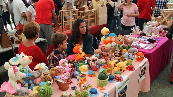 Éxito de la IV Feria de la Miel celebrada en Vega de Liébana