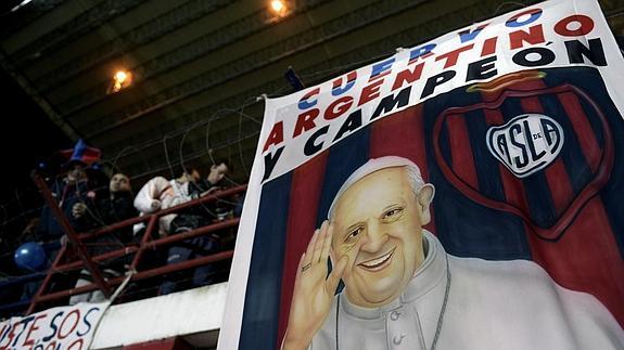 Jorge Bergoglio fue expulsado del vestuario de San Lorenzo antes de ser papa