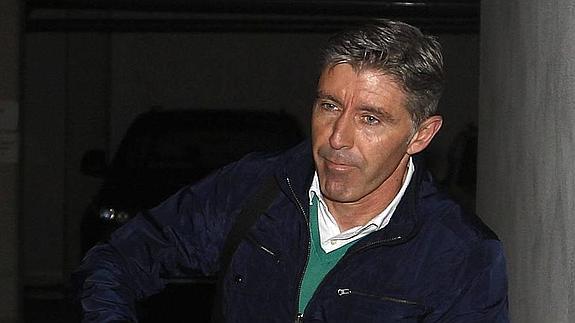Munitis y Colsa dirigirán el Racing tras el cese de Paco Fernández